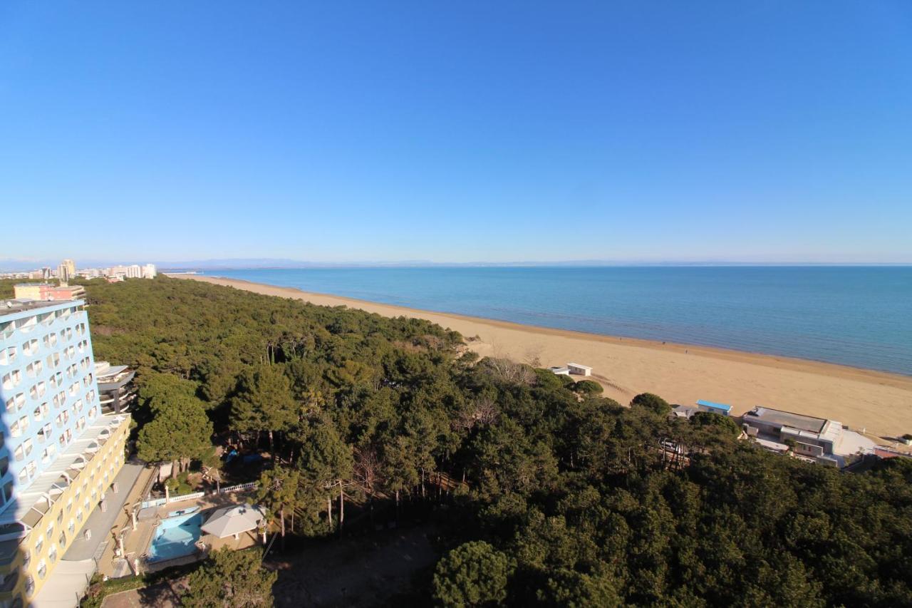 Residence Excelsior Lignano Sabbiadoro Exterior photo