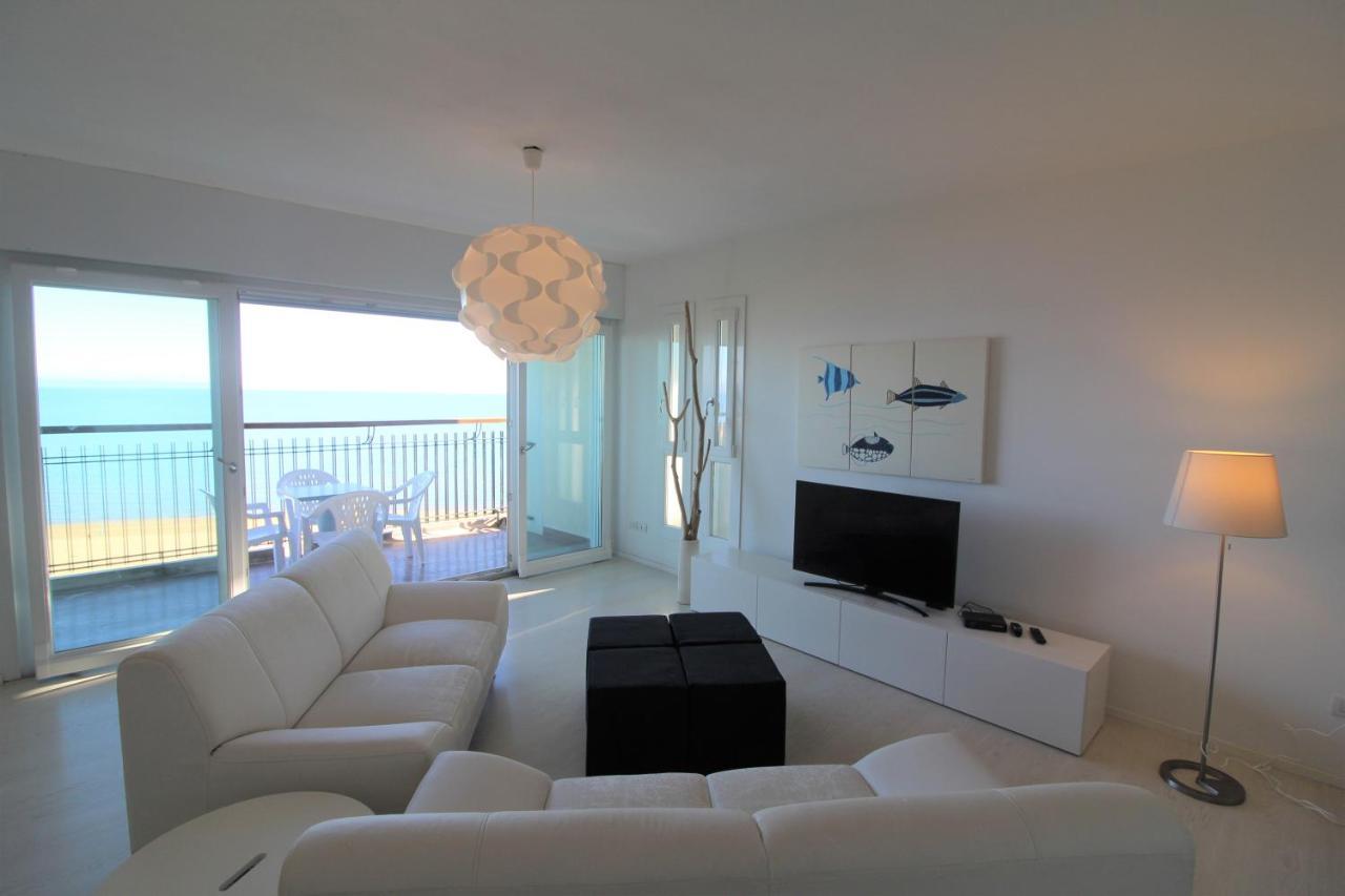 Residence Excelsior Lignano Sabbiadoro Exterior photo