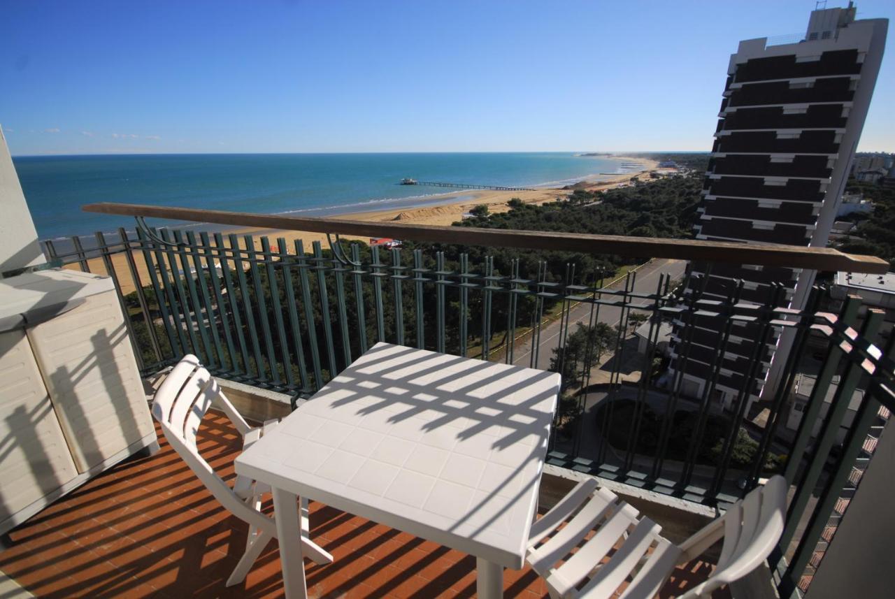Residence Excelsior Lignano Sabbiadoro Exterior photo