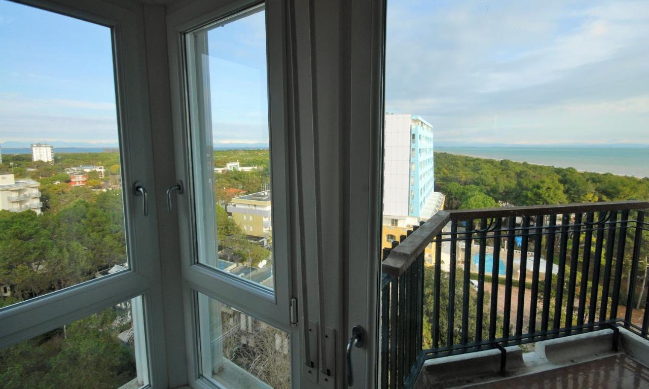 Residence Excelsior Lignano Sabbiadoro Exterior photo